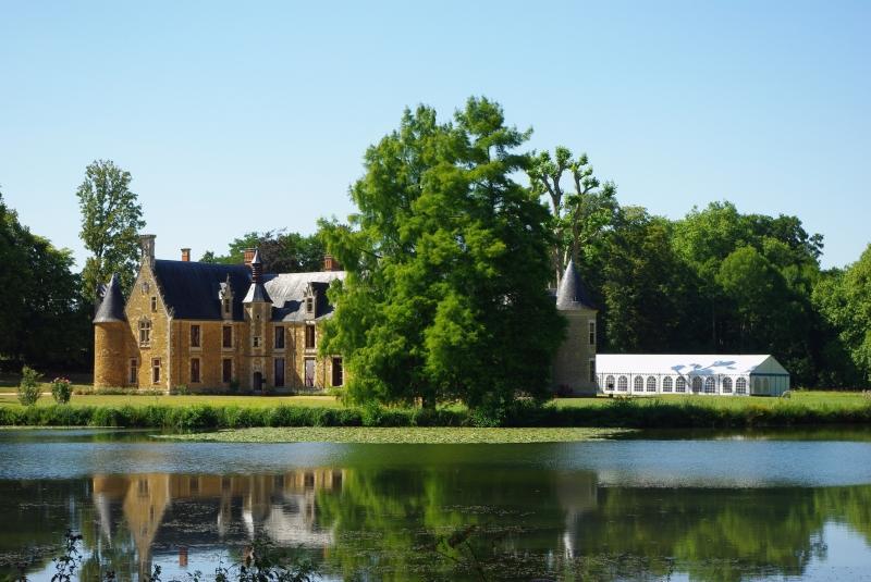 Chateau De Cheronne Bed & Breakfast Tuffe ภายนอก รูปภาพ