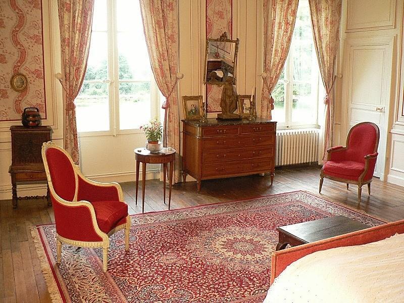 Chateau De Cheronne Bed & Breakfast Tuffe ภายนอก รูปภาพ