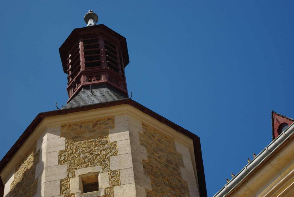 Chateau De Cheronne Bed & Breakfast Tuffe ภายนอก รูปภาพ