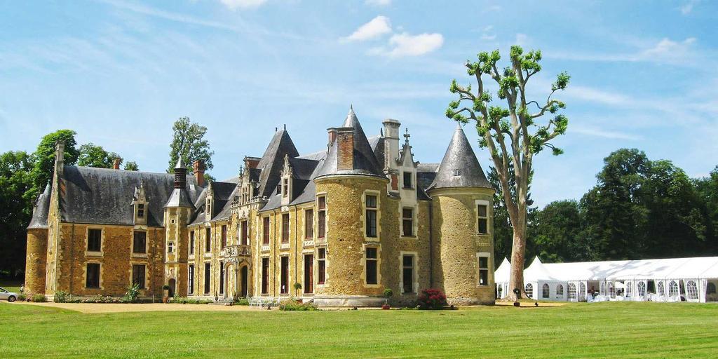 Chateau De Cheronne Bed & Breakfast Tuffe ภายนอก รูปภาพ